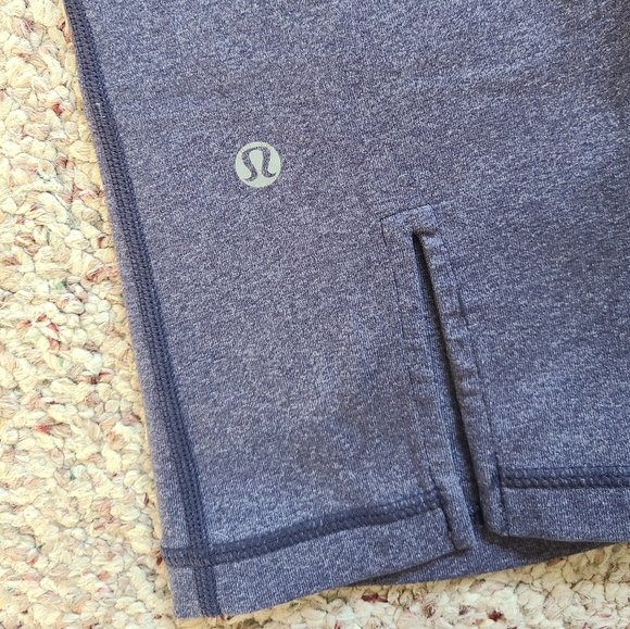 Lululemon Gather & Crow Crop Leggings Size 2 - Picture 6 of 7